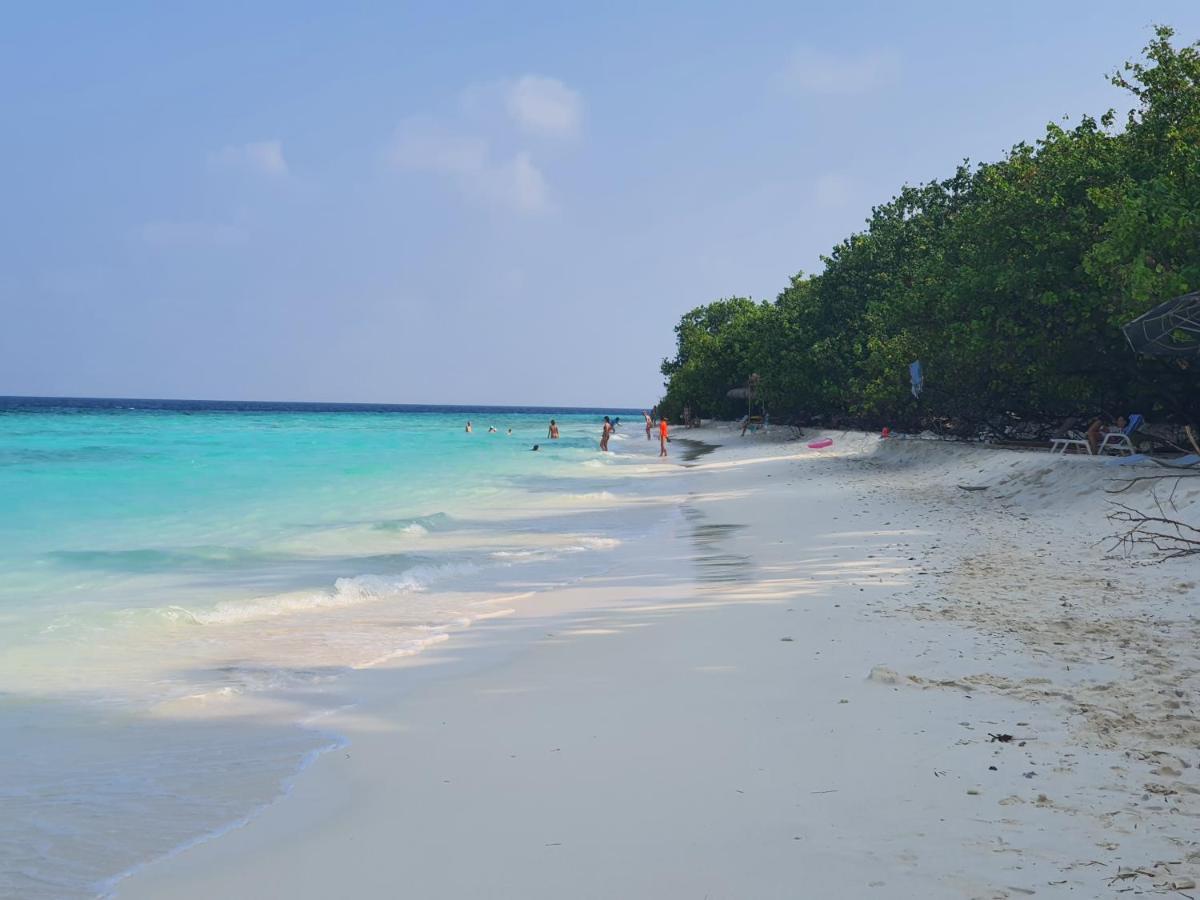 Ukulhas Villa Beach Hotel Exterior photo